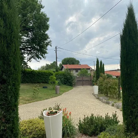 Les Berouds Guest house